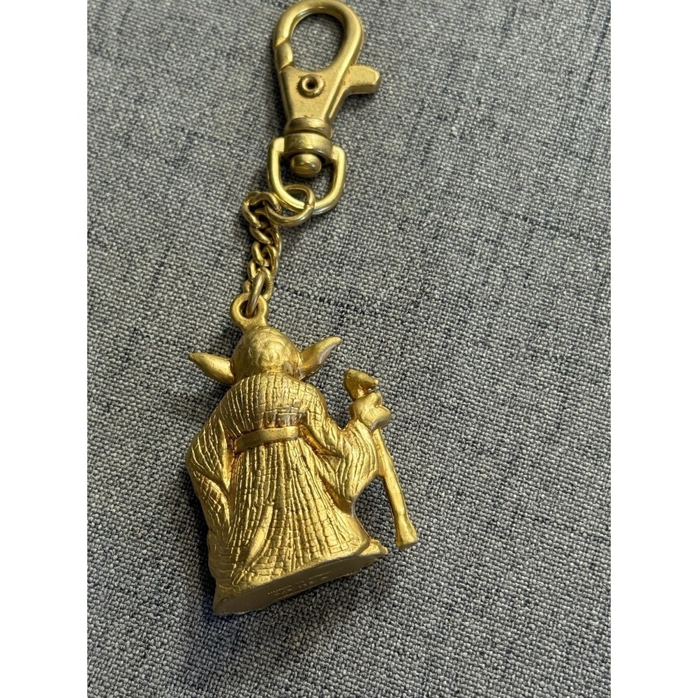 Vintage Star Wars Yoda Keychains (1997/2011/2005) & Sealed Episode 1 Pin Bundle - Picture 3 of 10